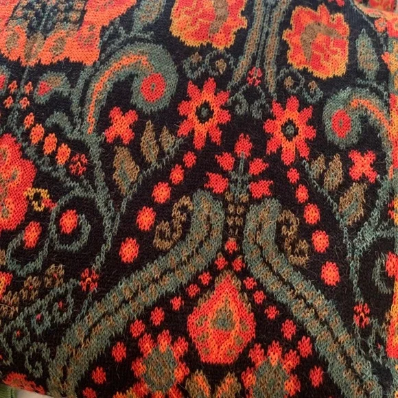 Mirabelle Poncho Alpaca Designed by Tey-Art - Picture 11 of 11